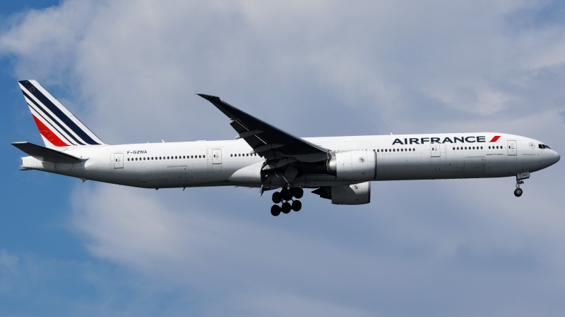 Photo of F-GZNA - Air France Boeing 777-300ER at JFK on AeroXplorer Aviation Database