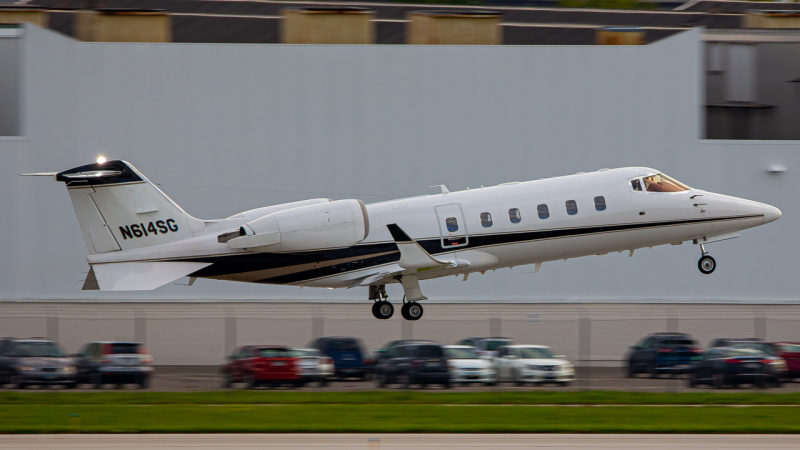 Photo of N614SG - PRIVATE Learjet 60 at CMH on AeroXplorer Aviation Database