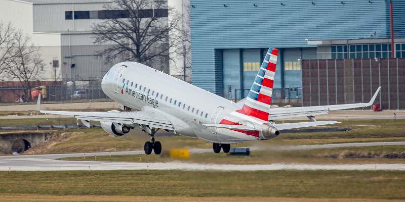 Photo of N114HQ - American Airlines Embraer E175 at CMH on AeroXplorer Aviation Database