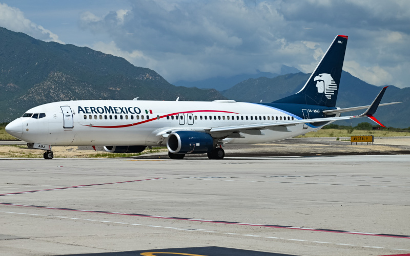Photo of XA-AMJ - Aeromexico Boeing 737-800 at SJD on AeroXplorer Aviation Database