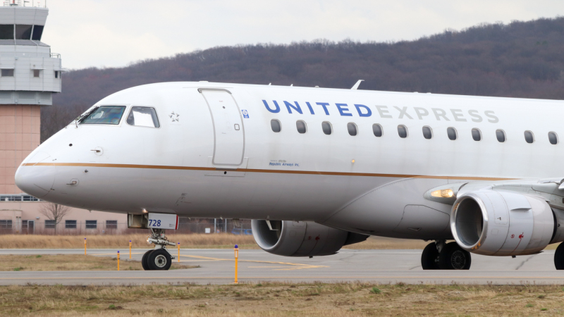 Photo of N728YX - United Express Embraer E175 at AVP on AeroXplorer Aviation Database