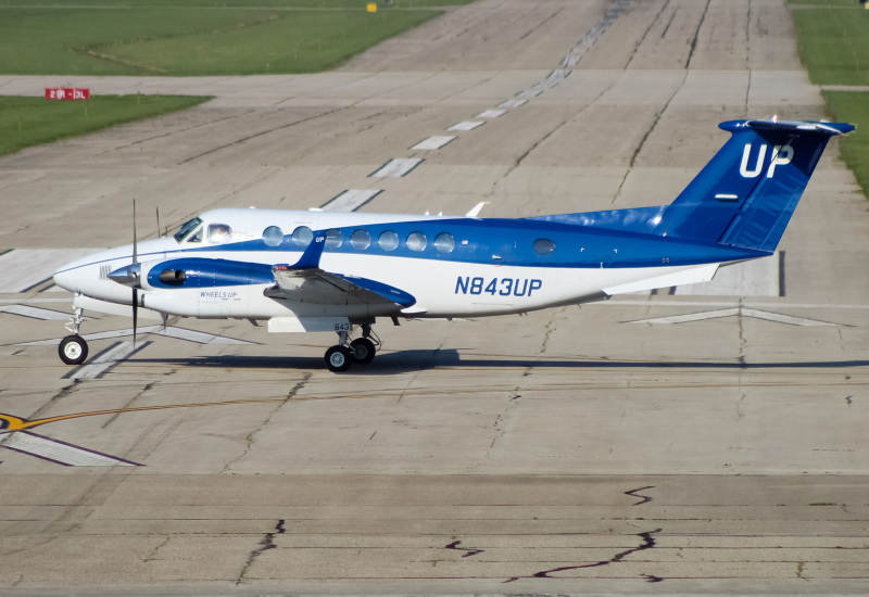 Photo of N843UP - Wheels Up Beechcraft King Air 350 at LUK on AeroXplorer Aviation Database