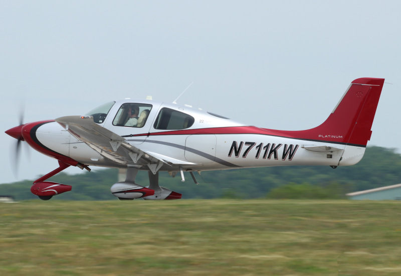 Photo of N711KW - PRIVATE Cirrus SR22 at PTW on AeroXplorer Aviation Database