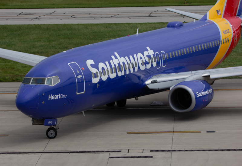 Photo of N8642E - Southwest Airlines Boeing 737-800 at CMH on AeroXplorer Aviation Database