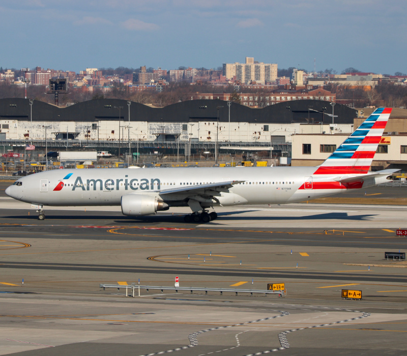 Photo of N779AN - American Airlines Boeing 777-200ER at EWR on AeroXplorer Aviation Database