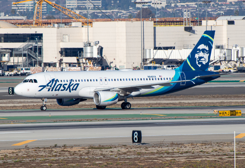 Photo of N846VA - Alaska Airlines Airbus A320 at LAX on AeroXplorer Aviation Database