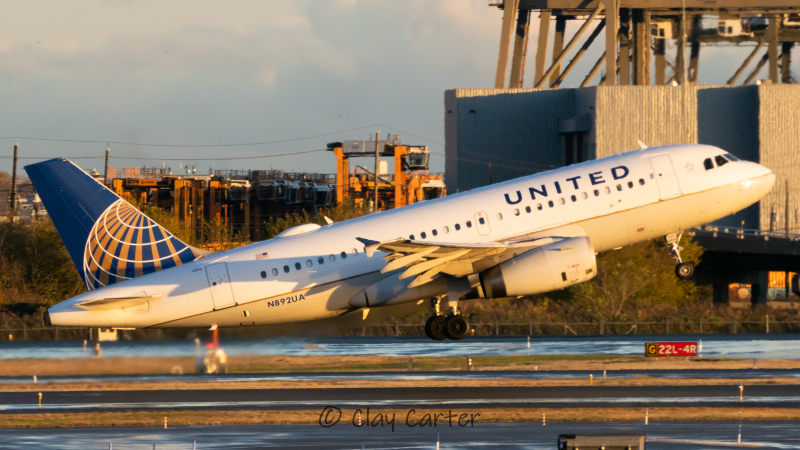 Photo of N892UA - United Airlines Airbus A319 at EWR on AeroXplorer Aviation Database