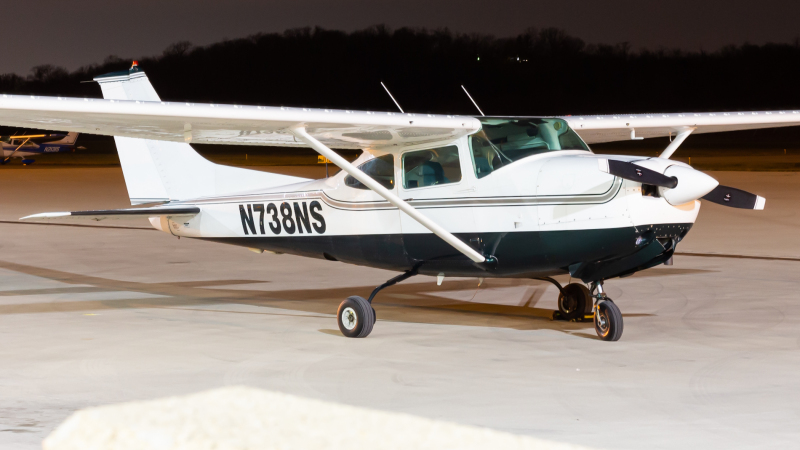 Photo of N738NS - PRIVATE Cessna 182 Skylane at HAO on AeroXplorer Aviation Database