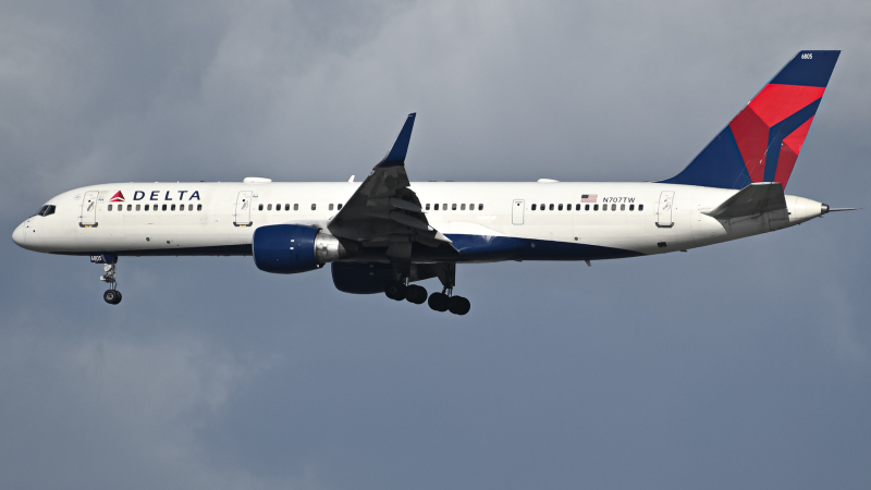 Photo of N707TW - Delta Airlines Boeing 757-200 at LAX on AeroXplorer Aviation Database