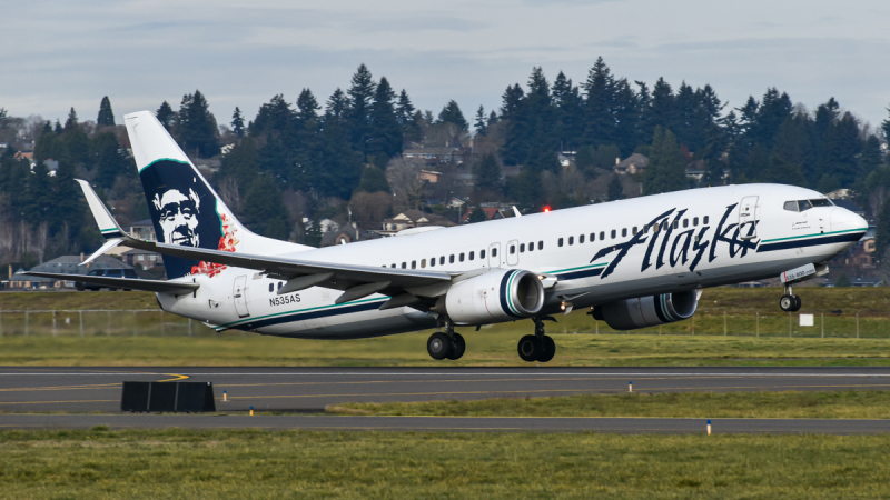 Photo of N535AS - Alaska Airlines Boeing 737-800 at PDX on AeroXplorer Aviation Database