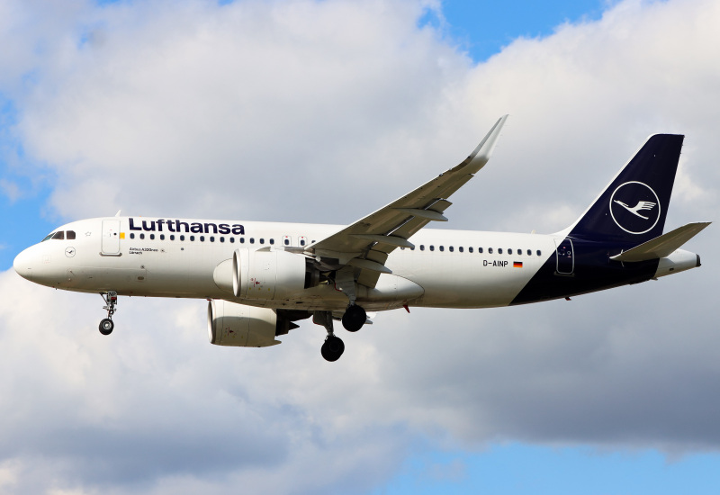 Photo of D-AINP - Lufthansa Airbus A320NEO at LHR on AeroXplorer Aviation Database