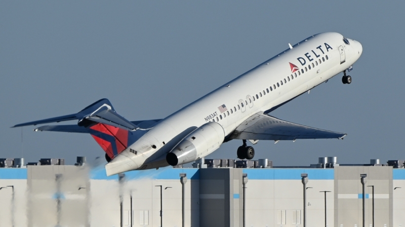 Photo of N983AT - Delta Airlines Boeing 717-200 at KOKC on AeroXplorer Aviation Database