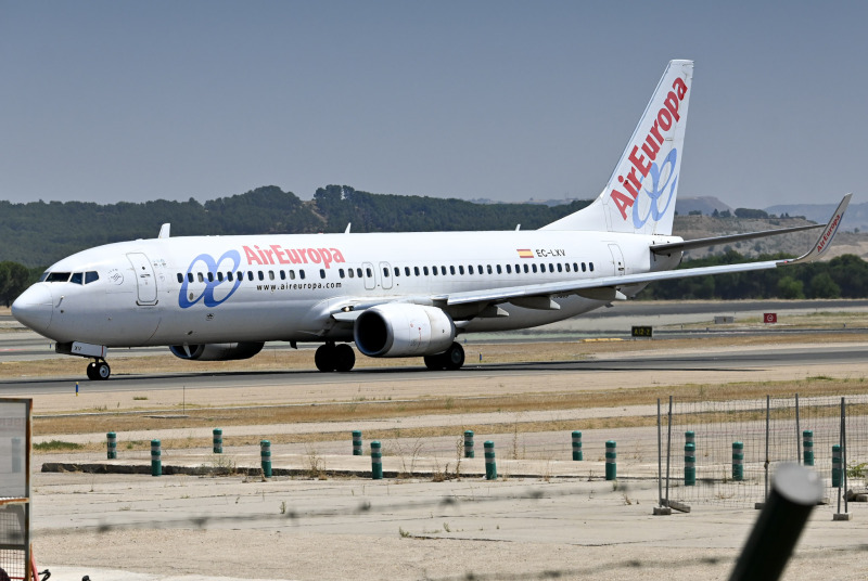 Photo of EC-LXV - Air Europa Boeing 737-800 at MAD on AeroXplorer Aviation Database