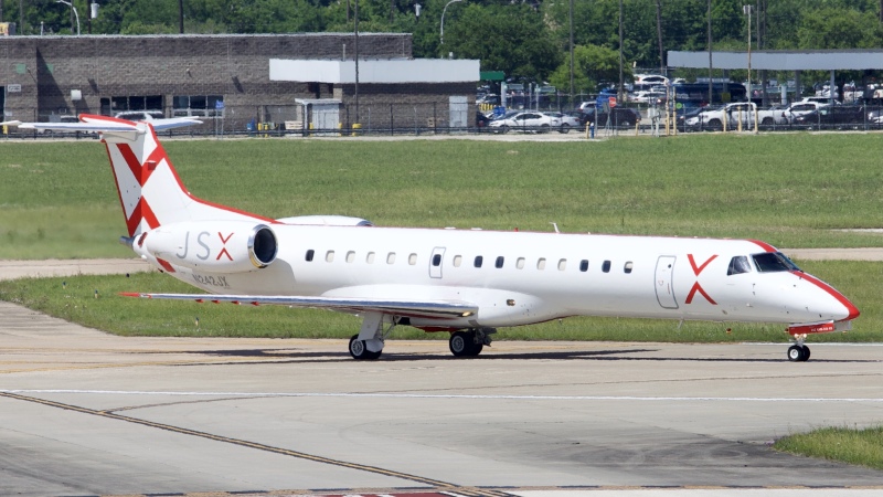 Photo of N242JX - JSX Embraer ERJ145 at HOU on AeroXplorer Aviation Database