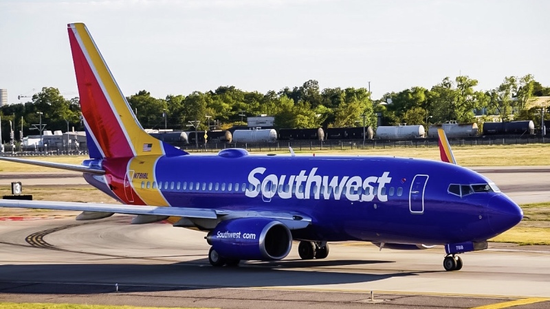 Photo of N7818L - Southwest Airlines  Boeing 737-700 at DaL on AeroXplorer Aviation Database