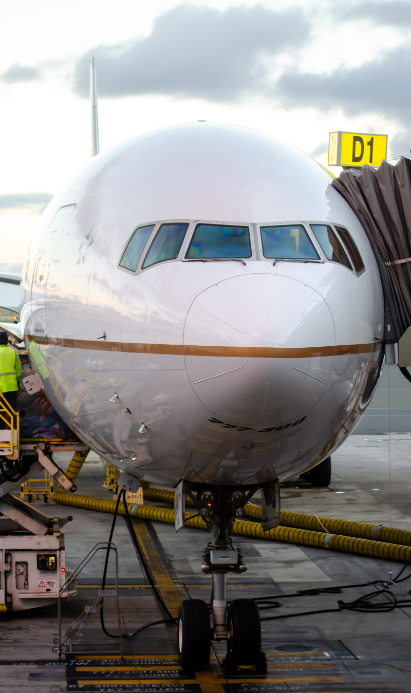 Photo of N2747U - United Airlines Boeing 777-300ER at HNL on AeroXplorer Aviation Database