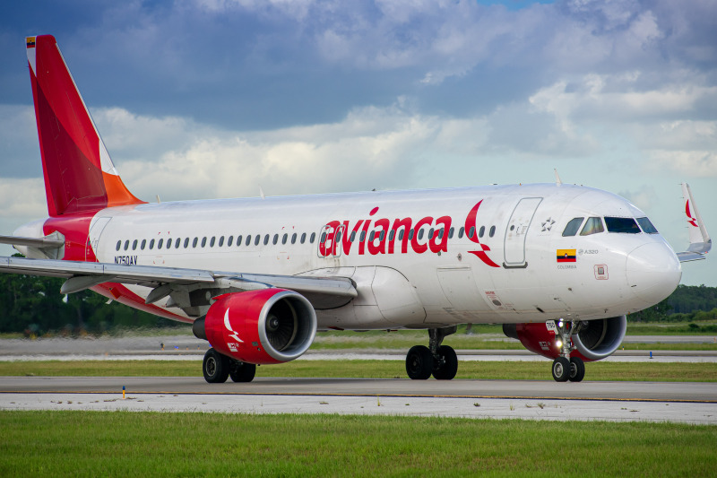 Photo of N750AV - Avianca Airbus A320 at MCO on AeroXplorer Aviation Database