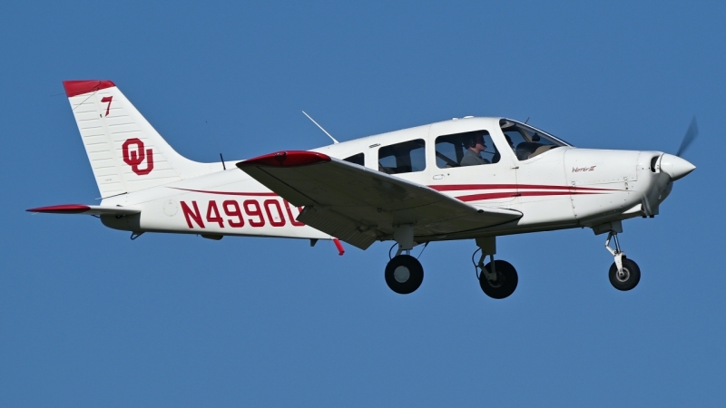 Photo of N4900U - PRIVATE Piper PA-28 at OUN on AeroXplorer Aviation Database