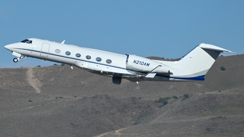 Photo of N210AM - PRIVATE Gulfstream G450 at RNO on AeroXplorer Aviation Database