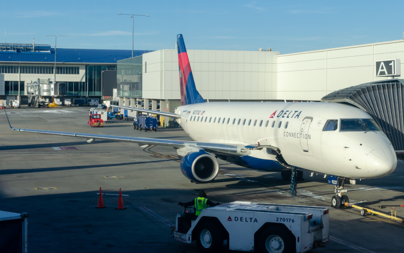Photo of N237JQ - Delta Connection Embraer E175 at CLT on AeroXplorer Aviation Database