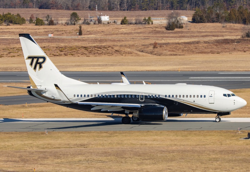Photo of N950TR - PRIVATE Boeing 737-700BBJ at ACY on AeroXplorer Aviation Database