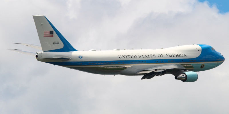 Photo of 92-9000 - United States Air Force Boeing VC-25A at MDT on AeroXplorer Aviation Database