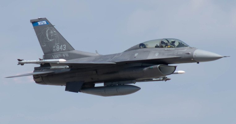 Photo of 90-0843 - USAF - United States Air Force General Dynamics F-16 Fighting Falcon at DLH on AeroXplorer Aviation Database