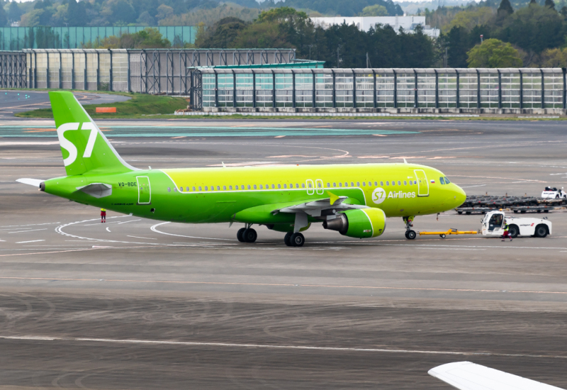 Photo of VQ-BDE - S7 Airlines Airbus A320 at NRT on AeroXplorer Aviation Database