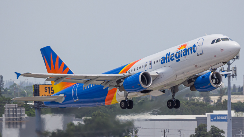 Photo of N288NV - Allegiant Air Airbus A320 at FLL on AeroXplorer Aviation Database