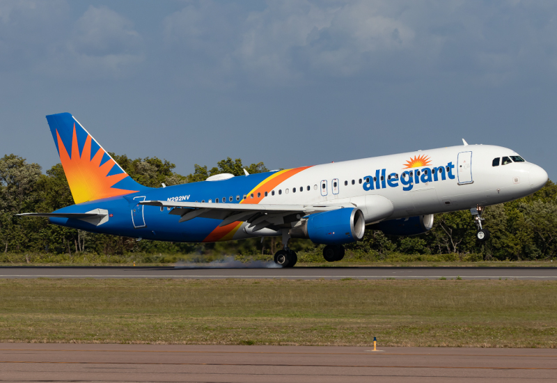 Photo of N262NV - Allegiant Air Airbus A320 at PIE  on AeroXplorer Aviation Database