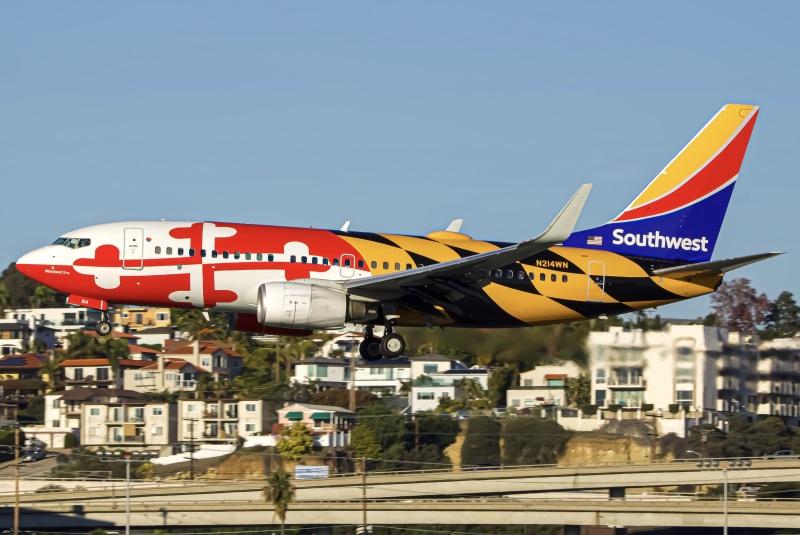 Photo of N214WN - Southwest Airlines Boeing 737-700 at SAN on AeroXplorer Aviation Database