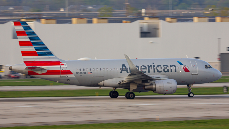Photo of N9008U - American Airlines Airbus A319 at CMH on AeroXplorer Aviation Database