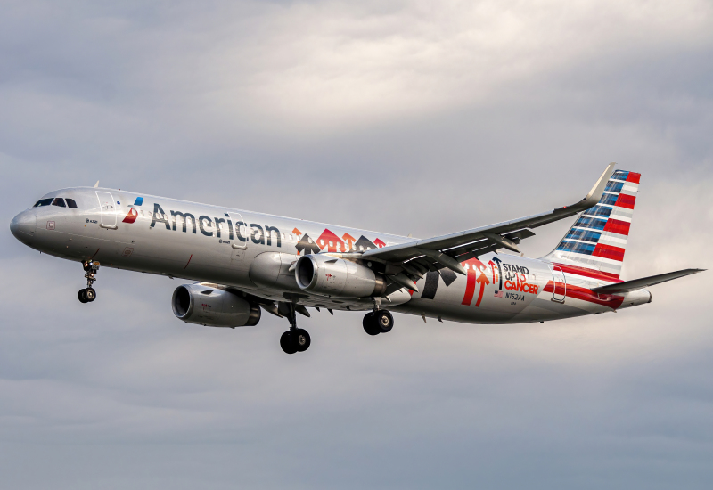 Photo of N162AA - American Airlines Airbus A321-200 at DCA on AeroXplorer Aviation Database