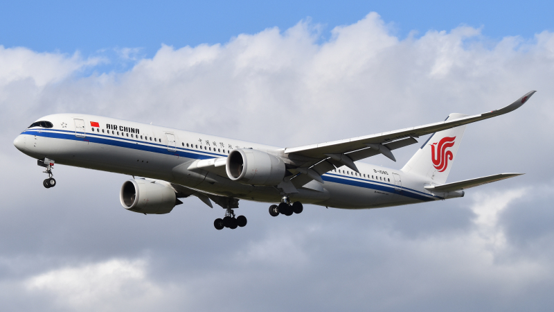 Photo of B-1085 - Air China Airbus A350-900 at LAX on AeroXplorer Aviation Database