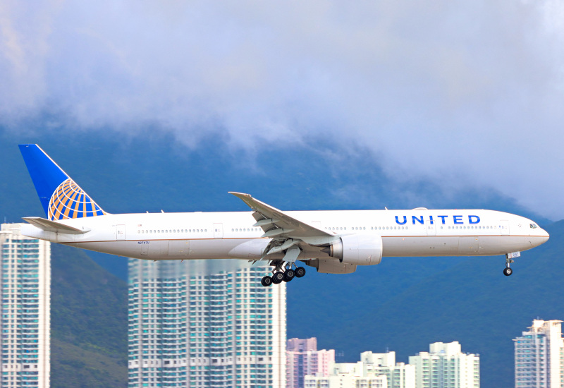Photo of N2747U - United Airlines Boeing 777-300ER at HKG on AeroXplorer Aviation Database