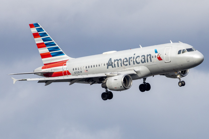 Photo of N708UW - American Airlines Airbus A319 at DCA on AeroXplorer Aviation Database