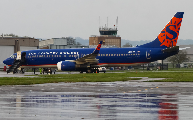 Photo of N808SY - Sun Country Airlines Boeing 737-800 at LUK on AeroXplorer Aviation Database