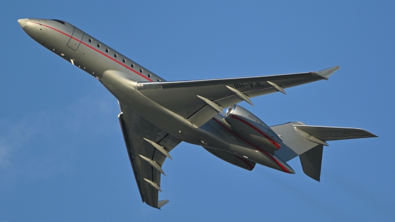 Photo of 9H-VJL - VistaJet Bombardier Global 6000 at LAX on AeroXplorer Aviation Database