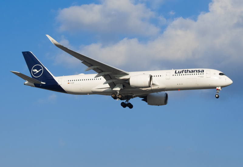 Photo of D-AIXN - Lufthansa Airbus A350-900 at EWR on AeroXplorer Aviation Database