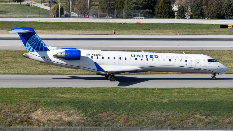 Photo of N532GJ - United Express CRJ-550 at CMH on AeroXplorer Aviation Database