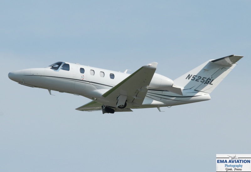 Photo of N525GL - PRIVATE Cessna Cotation 525 at HGR on AeroXplorer Aviation Database