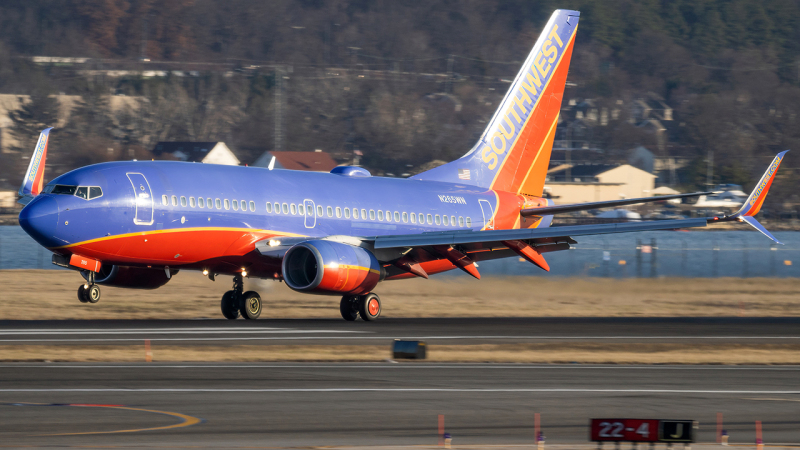 Photo of N265WN - Southwest Airlines Boeing 737-700 at DCA on AeroXplorer Aviation Database