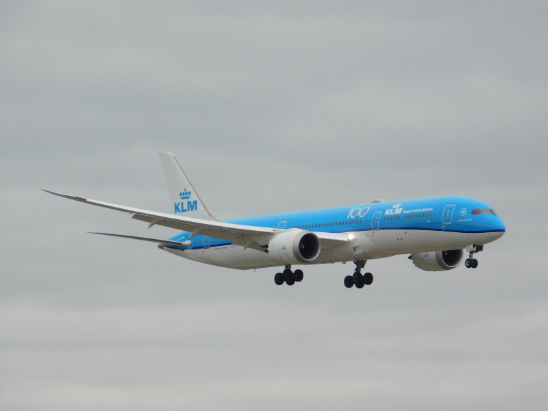 Photo of PH-BHP - KLM Boeing 787-9 at ORD on AeroXplorer Aviation Database