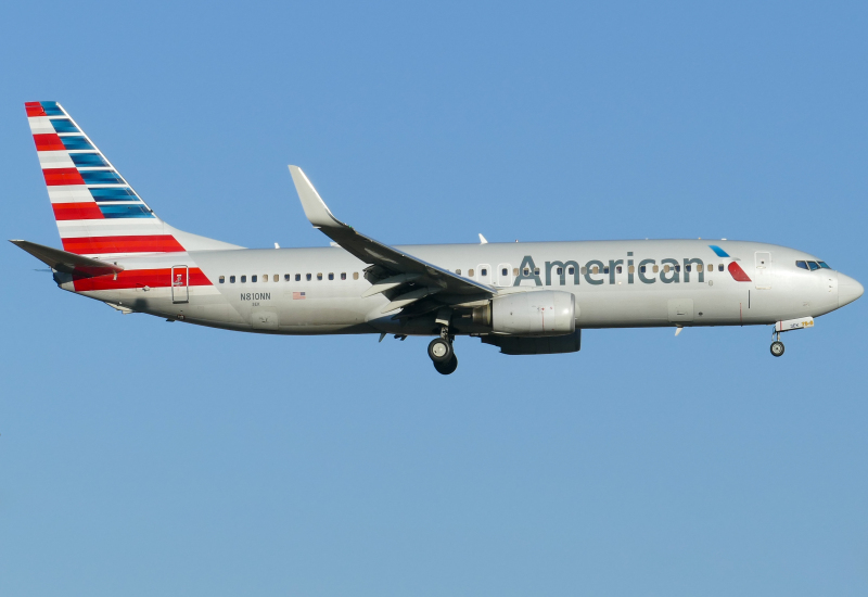 Photo of N810NN - American Airlines Boeing 737-800 at AUS on AeroXplorer Aviation Database