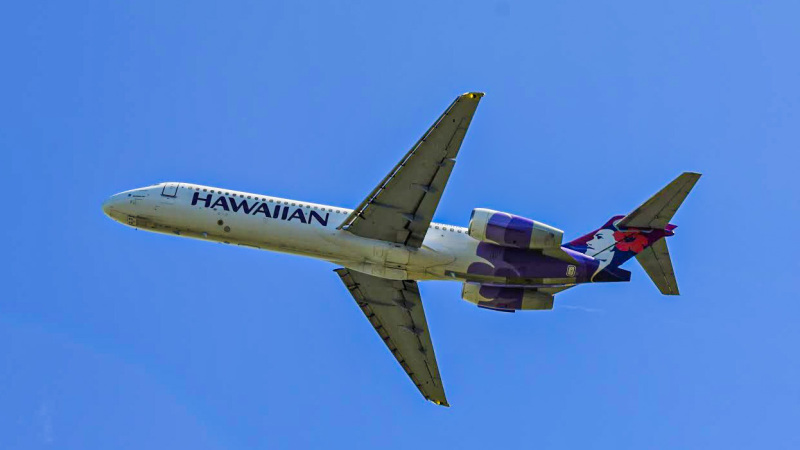 Photo of N483HA  - Hawaiian Airlines Boeing 717-200 at OGG on AeroXplorer Aviation Database