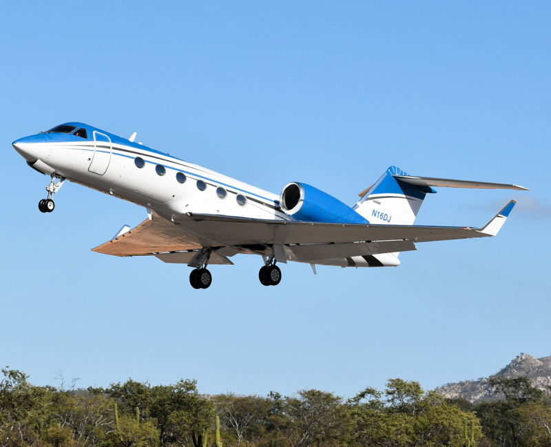 Photo of N16DJ - PRIVATE Gulfstream IV at CSL on AeroXplorer Aviation Database