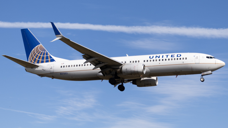 Photo of N37253 - United Airlines Boeing 737-800 at TPA on AeroXplorer Aviation Database