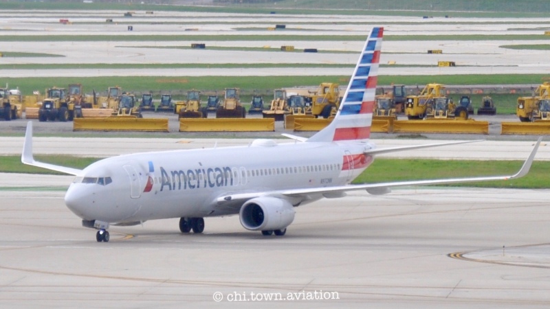 Photo of N972AN - American Airlines  Boeing 737-800 at ORD on AeroXplorer Aviation Database