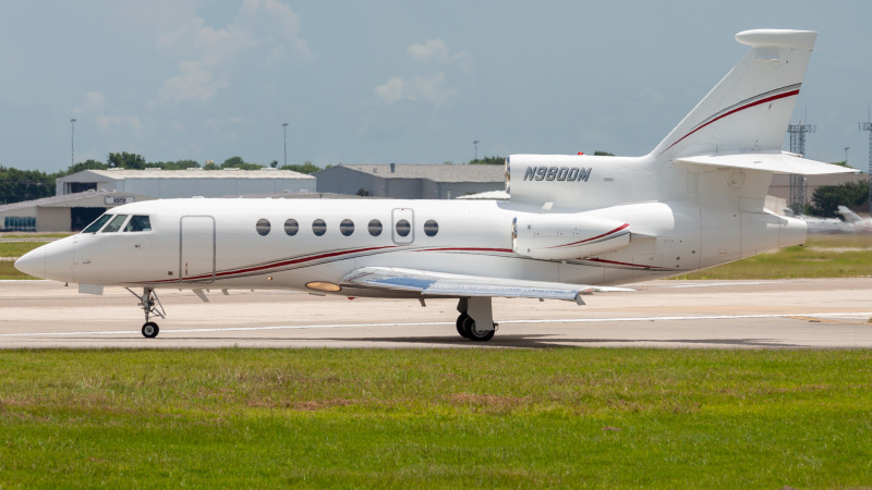Photo of N980DM - PRIVATE Dassault Falcon 50 at HOU on AeroXplorer Aviation Database