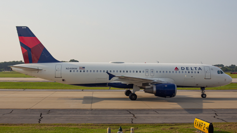Photo of N348NW - Delta Airlines Airbus A320 at ATL on AeroXplorer Aviation Database